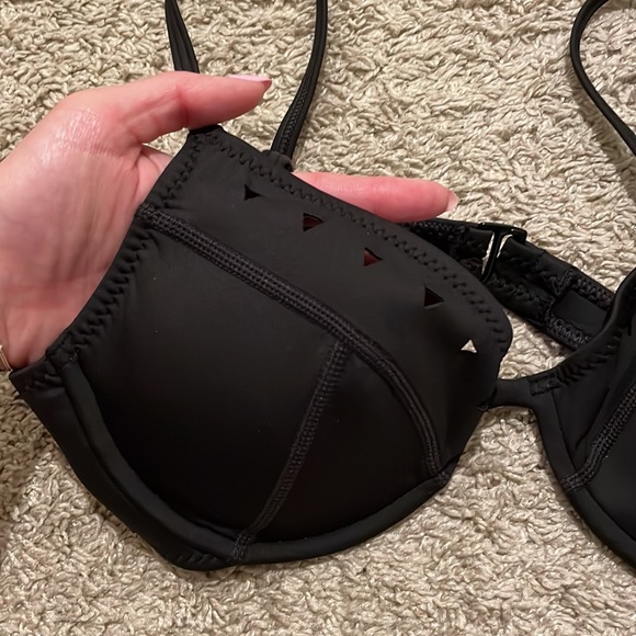 Gigi C Alice Top - Picture 2 of 6